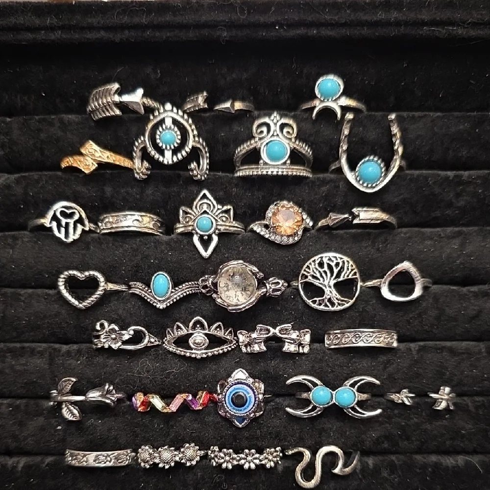 Lot of 30pcs fashion rings - Picture 1 of 3